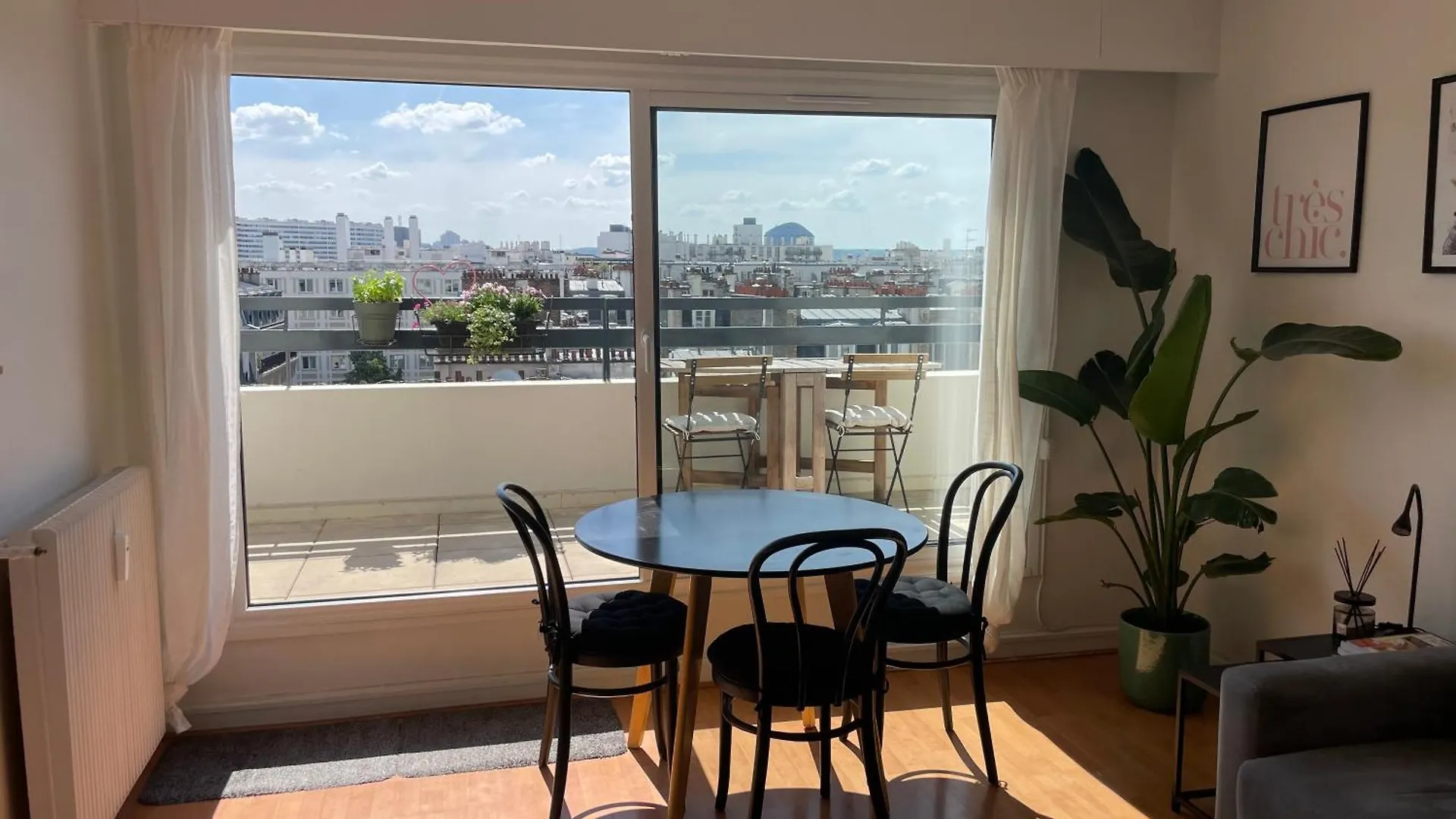 F8 - Terrace Paris's View, Eiffel Tower Area * 巴黎